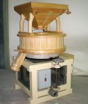 Moulin à céréales professionnel OSTTIROLER de la famille GREEN